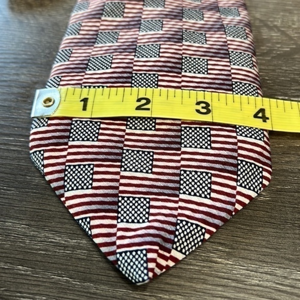 Carlos Devenzia Men’s Silk Necktie Patriotic Flag Red White Blue - Picture 2 of 4